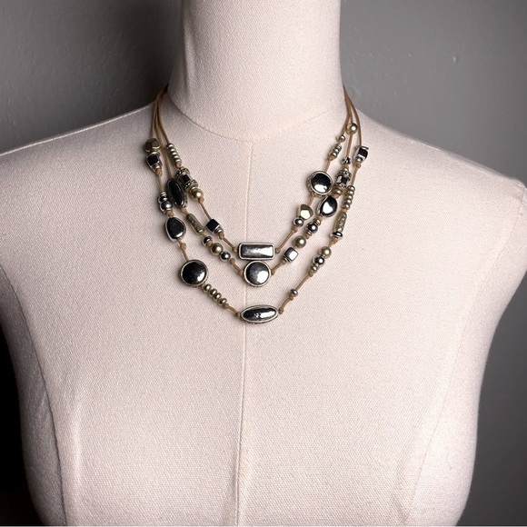 Chico’s Elegant Taupe and Silver 3 Strand Necklace 10”
Fall Neutral Monomchrome - Picture 5 of 5